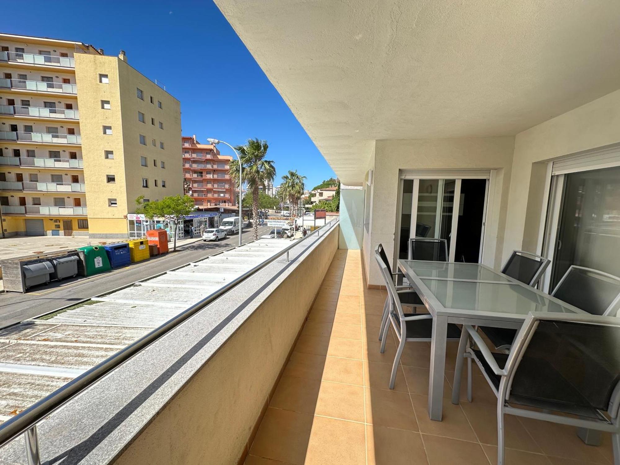 Agi Drugstore Apartments Roses Exterior photo